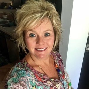 Meet your Posher, Tiffanie